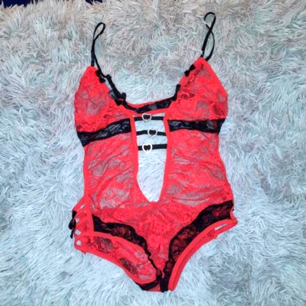 Gorgeous, sexxxy lingerie!